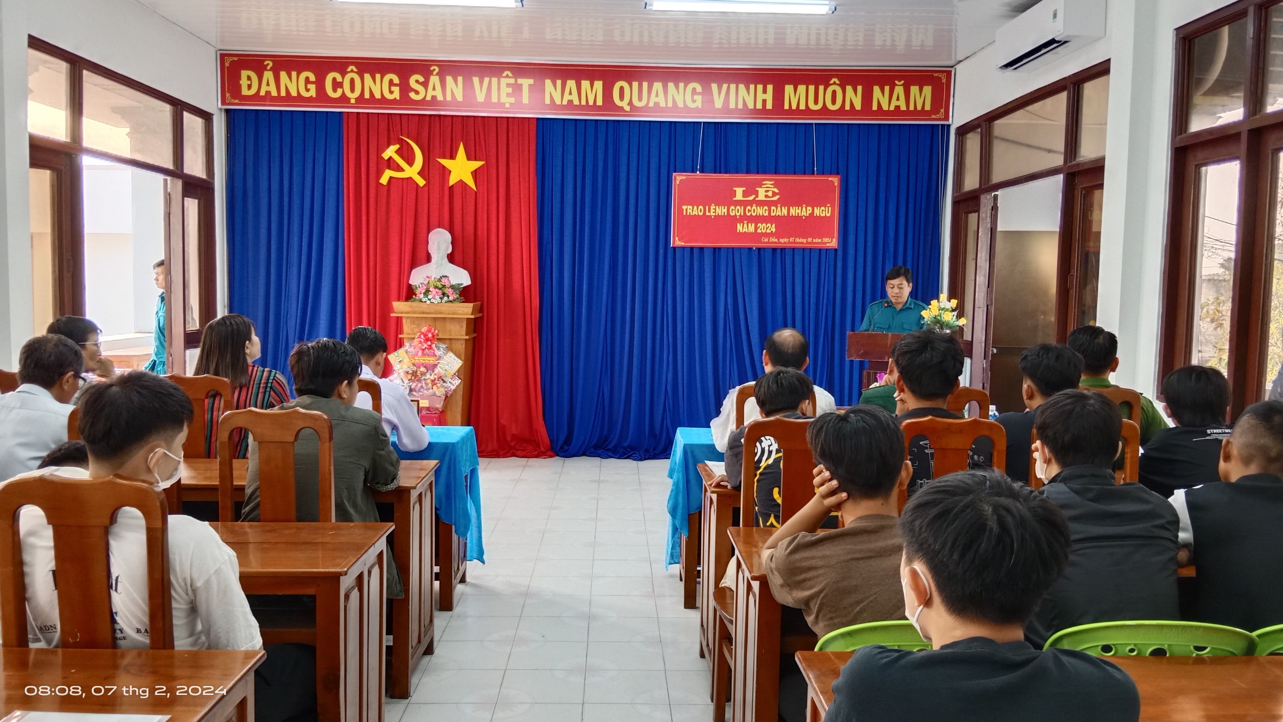 Quang cảnh buổi trao lệnh gọi