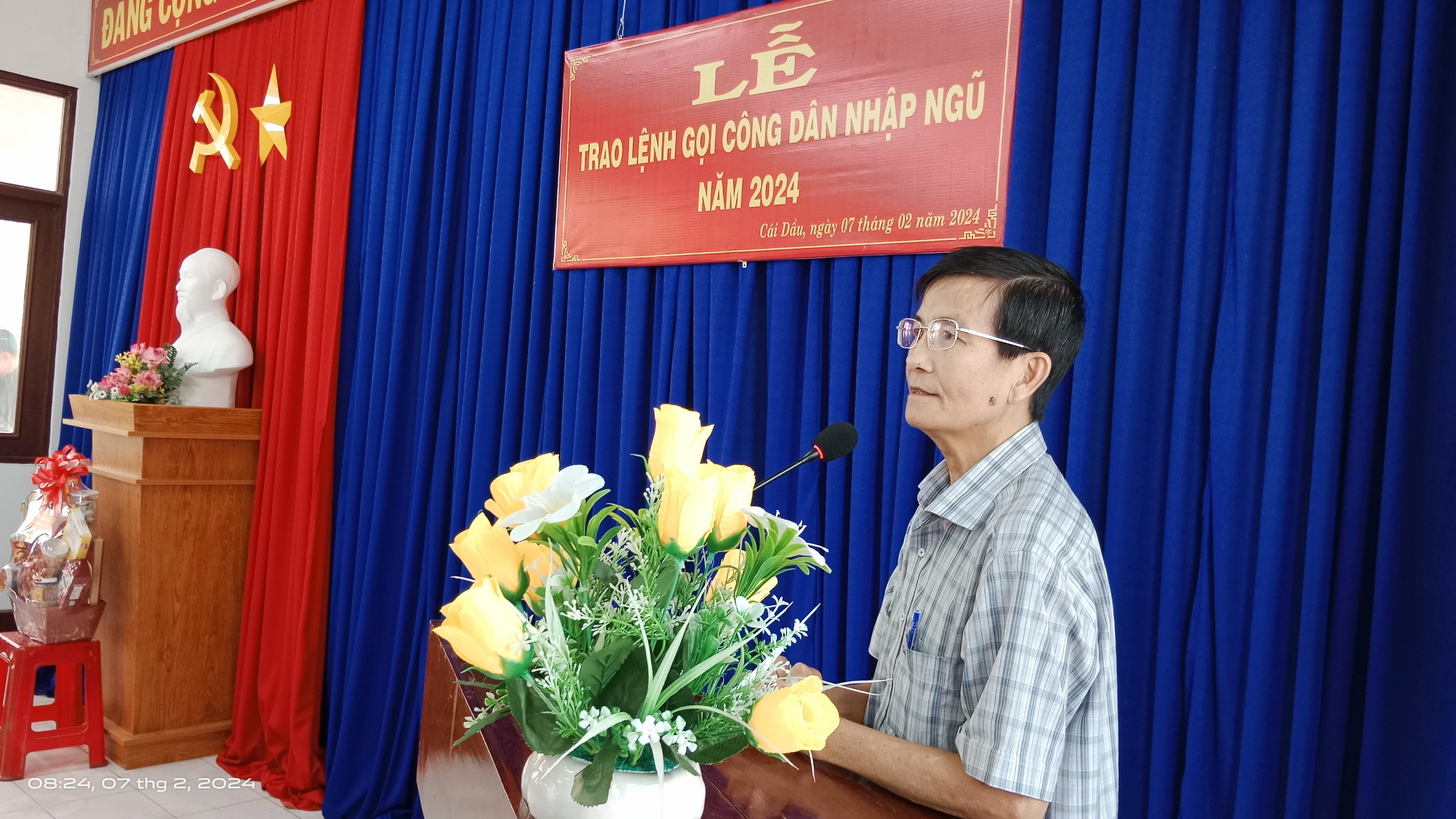 Quang cảnh buổi trao lệnh gọi