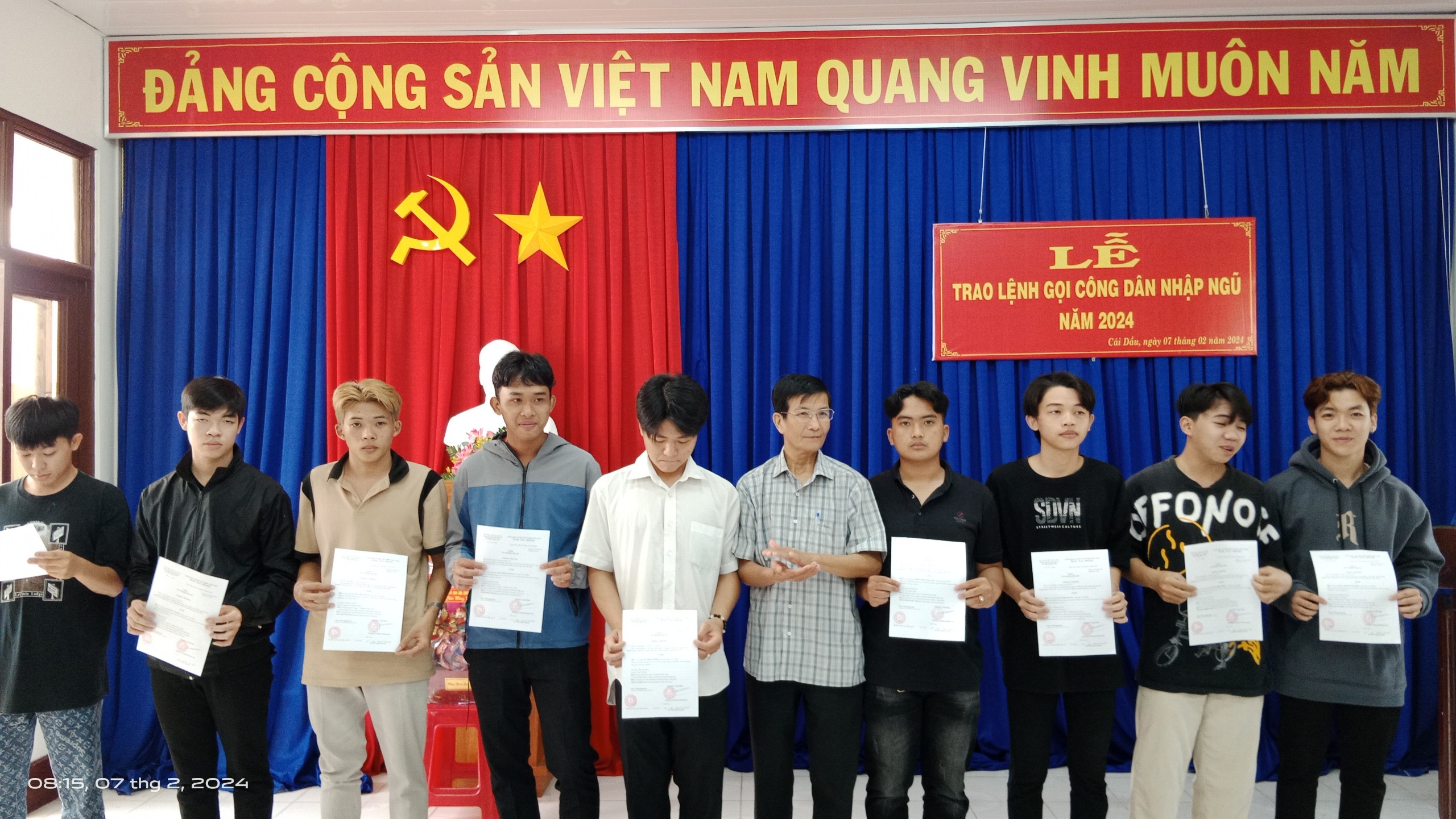 Quang cảnh buổi trao lệnh gọi